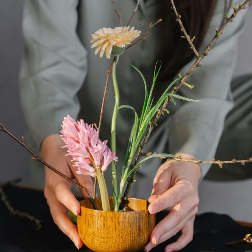 Comment Prendre Soin de Votre Composition Florale Artificielle ?