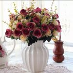 composition-florale-roses-bicolore-bordeau-0067bb
