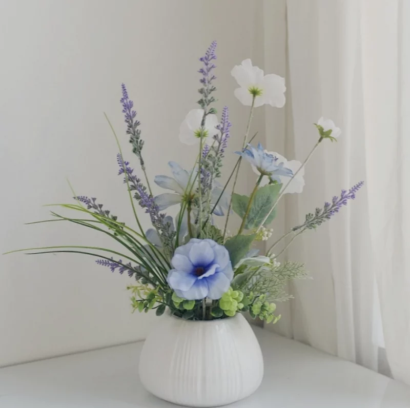 Composition “Nuages et Brise” – Dahlias Célestes