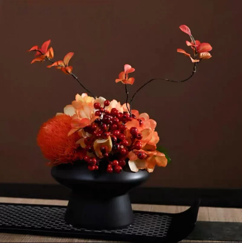 Composition “Rêve Écarlate” – Hortansia oranges et baies rouges