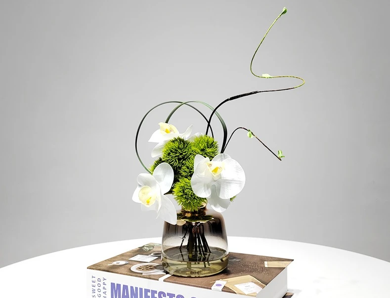 Cristal Éther – Structure minimaliste