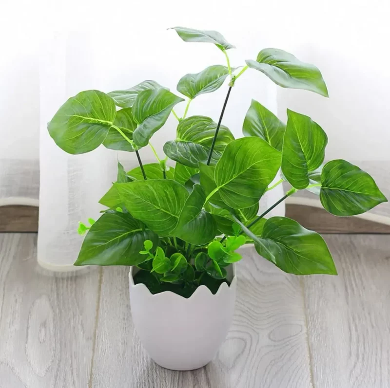 Plante verte artificielle de qualité – Coquille d’œuf et feuilles de monstera