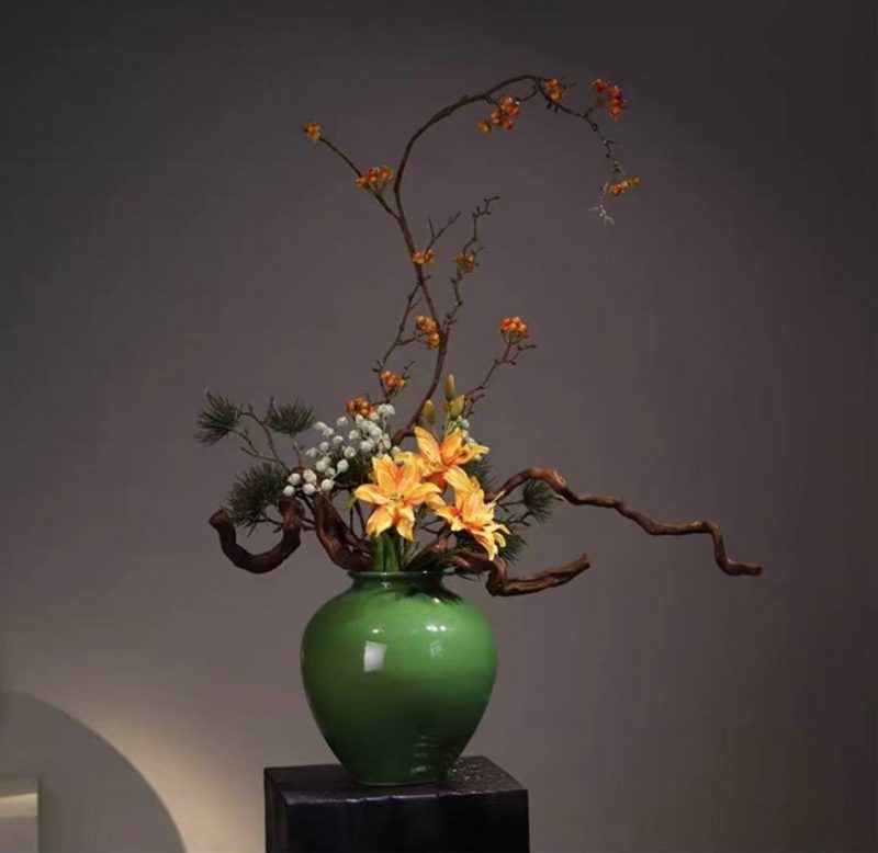 “Jade Impérial” – Vase Sculptural Unique