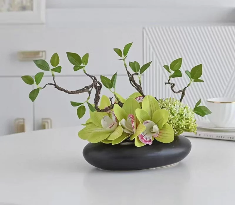 Orchidées vertes – Plat noir