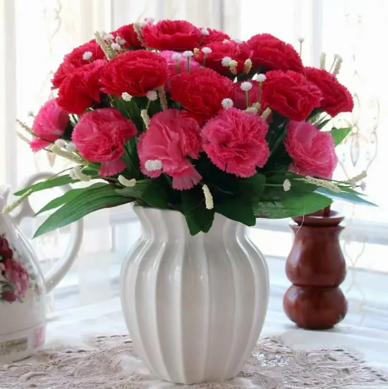 Bouquet d’oeillets –  Rose et rouge – Base porcelaine