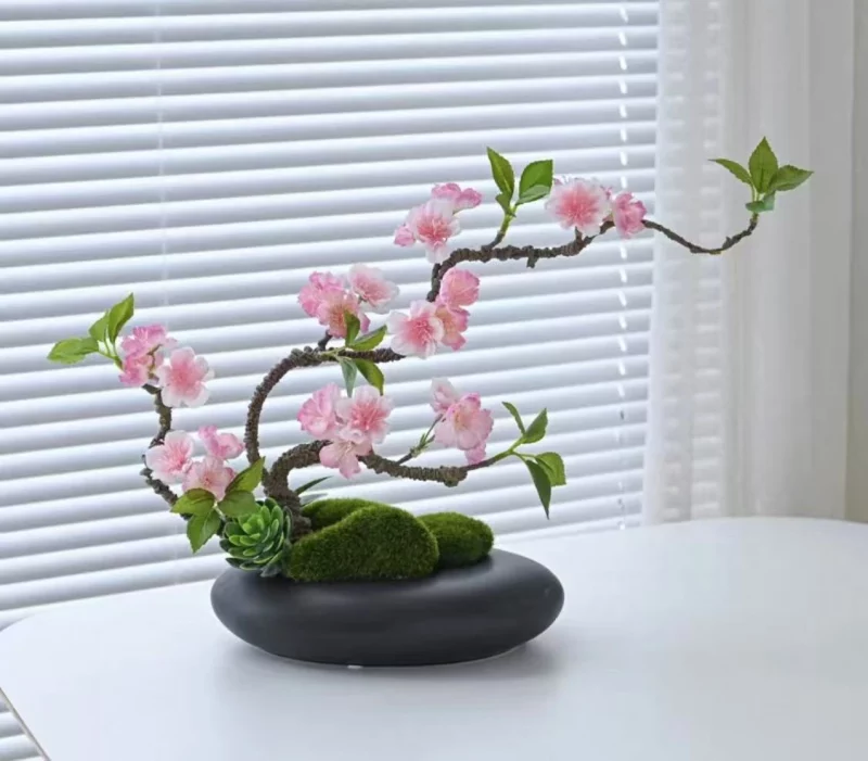 Arrangement de roses aux couleurs variées